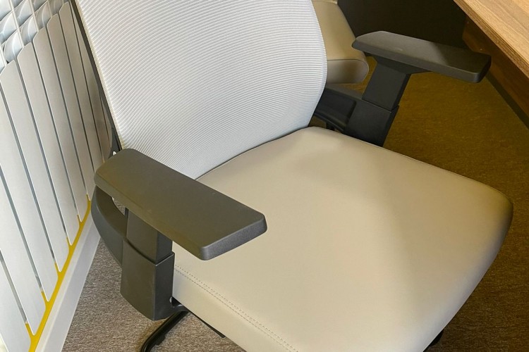 Кресло для посетителей 2031C Кресло для посетителей 2031C